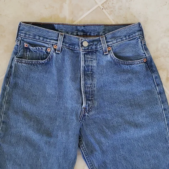 ❤ VINTAGE | 90s Levi's 501 Button Fly Jeans Medium Wash - Picture 6 of 12